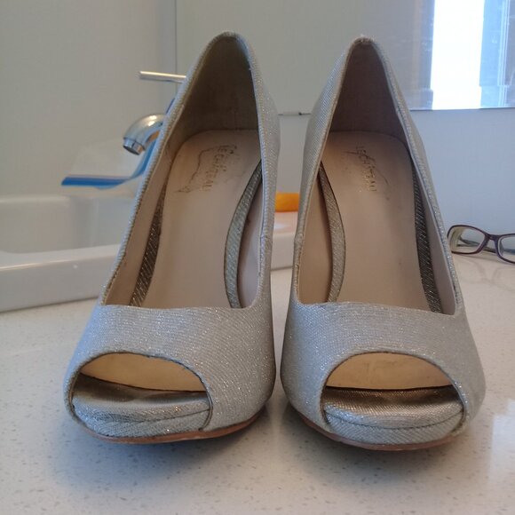 Peeptoe stiletto heels - Picture 2 of 5